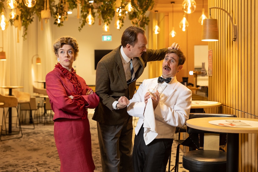 faulty towers dining experience
